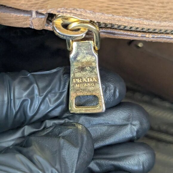 Authentic PRADA Vitello Dino Top Handle Tote Bag Made in Italy - Picture 8 of 16